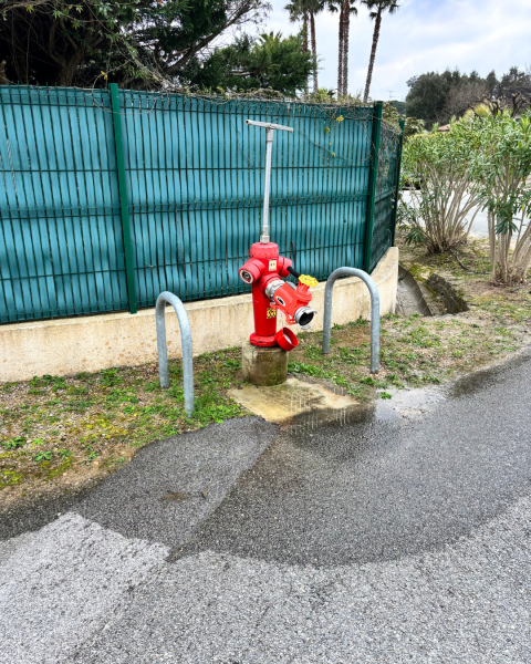 Spécialiste du contrôle des poteaux incendie à Toulon et Hyères / Réglementation DECI
